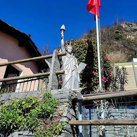 Appartamento Hollywood Fuer 5 Personen Tor Zum Valle Versasca